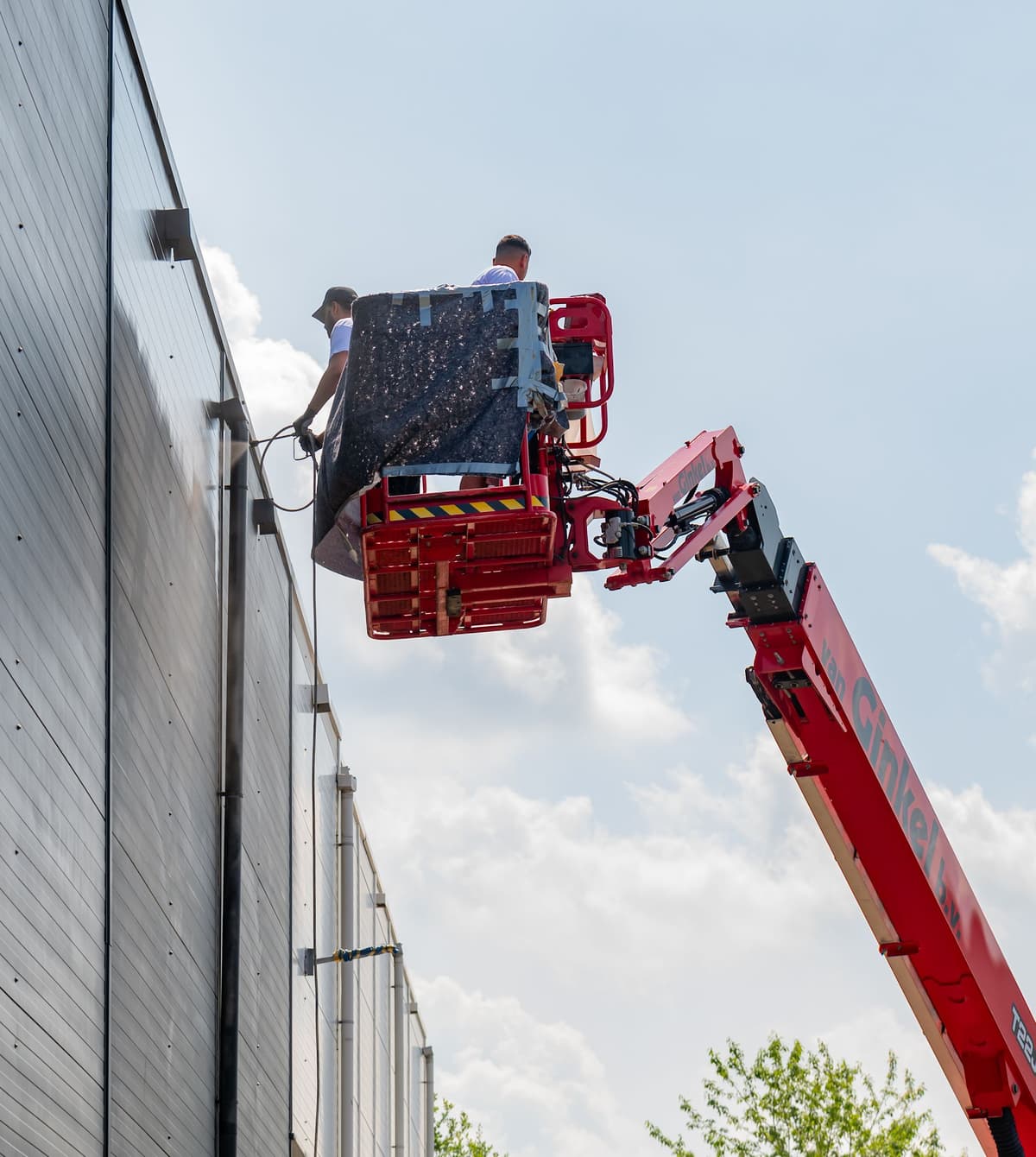 Spuiterij nederland damwand platen spuiten